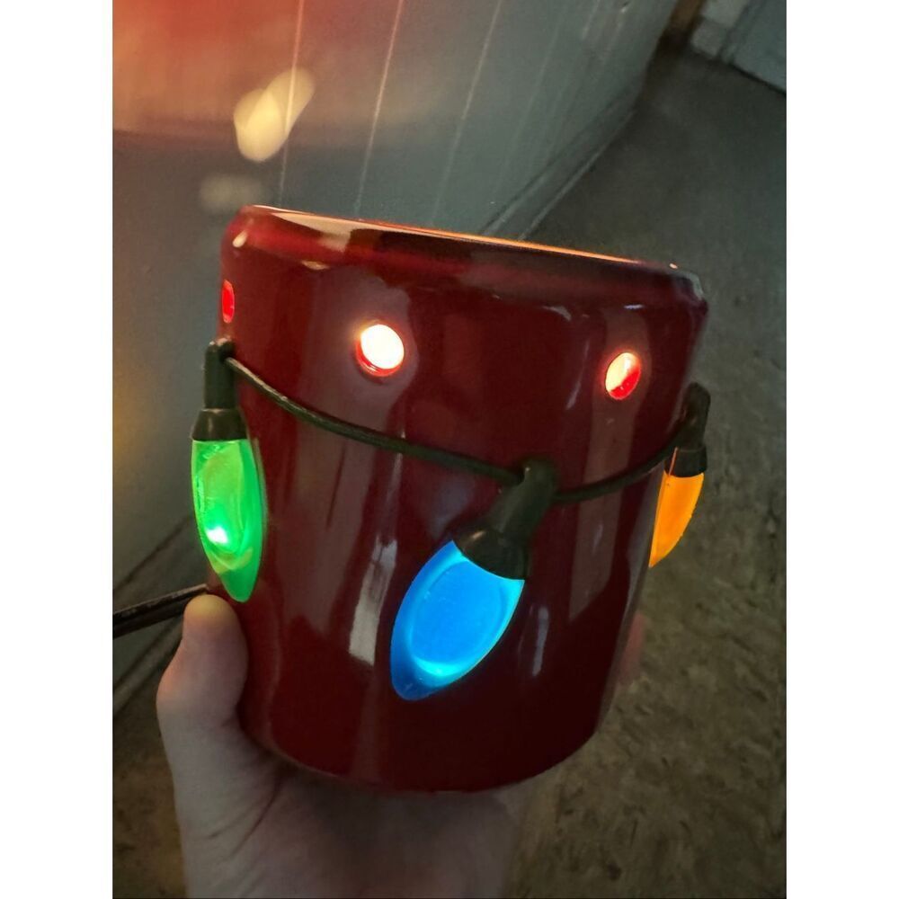 Brand New Scentsy Holiday Lights Wax Warmer- Christmas Holiday